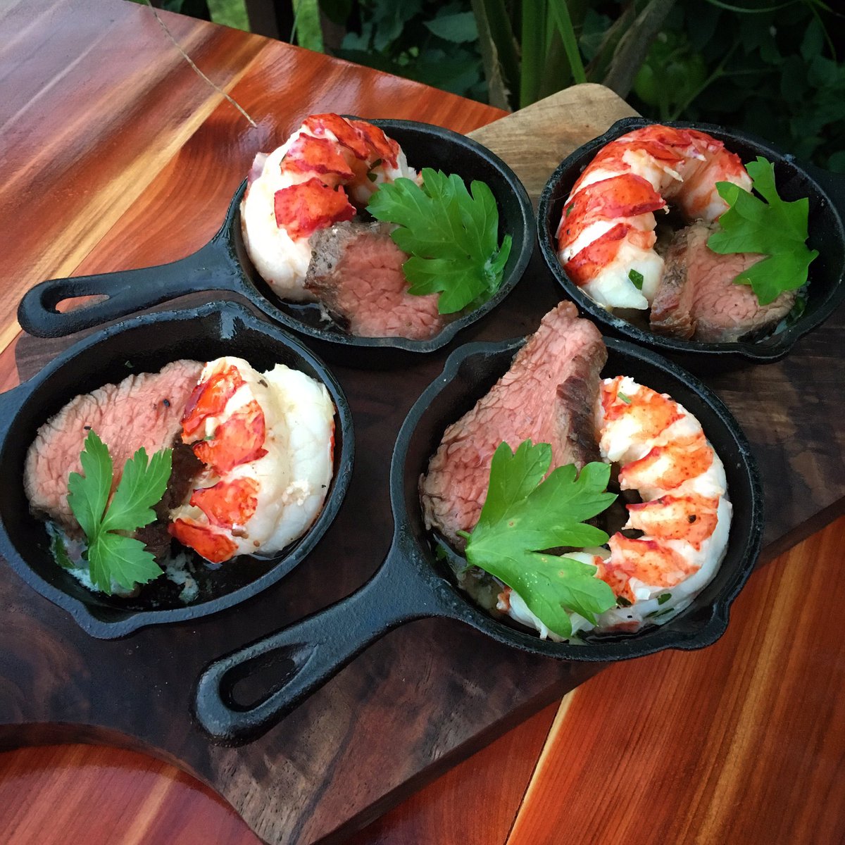 Who wants Maine lobster? Who wants @code3spices #gruntrub seasoned skirt steak?  I do! <a href="/BGE_nation/">BGEnation</a> #bge