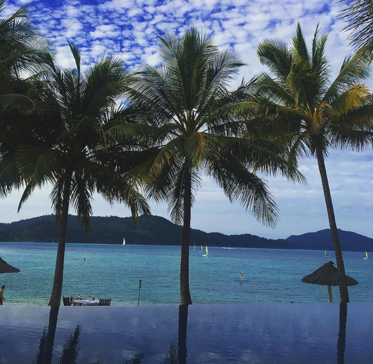 MrSamMac's tweet photo. STOP, Hammo Time! Just arrived at @HamiltonIsland @sunriseon7 #audiraceweek https://t.co/XCERGBL9G3