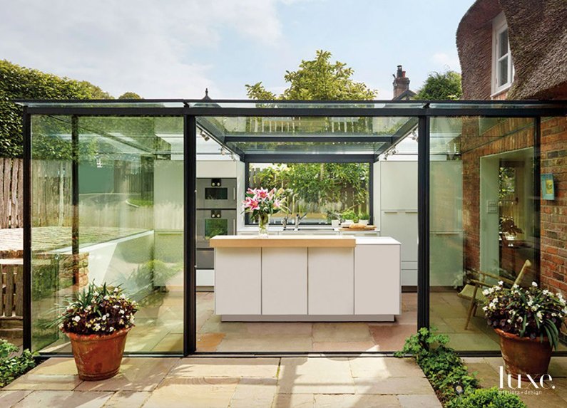 Luxe Interiors + Design tweet media