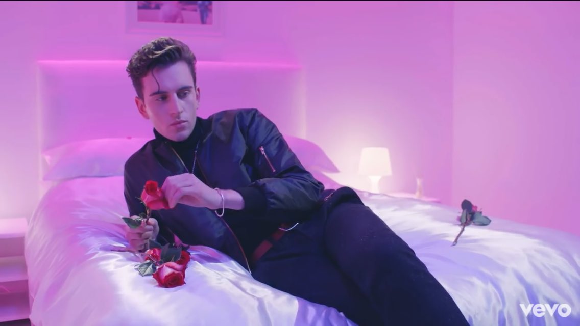 sue-lynn bernardini tweet media