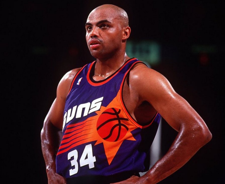 TrendingTopList's tweet photo. Top 25 NBA Players of the 1990’s

https://t.co/IInwzYZsp5

#16. Shawn Kemp

#6. Charles Barkley https://t.co/JbRanH4gDj