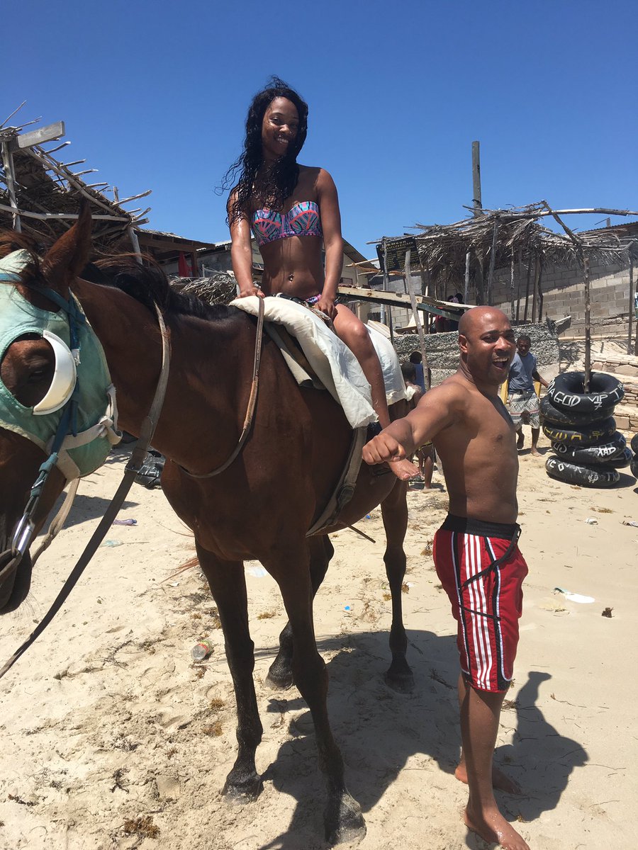 Channyjs's tweet image. Live life to the fullest 😁