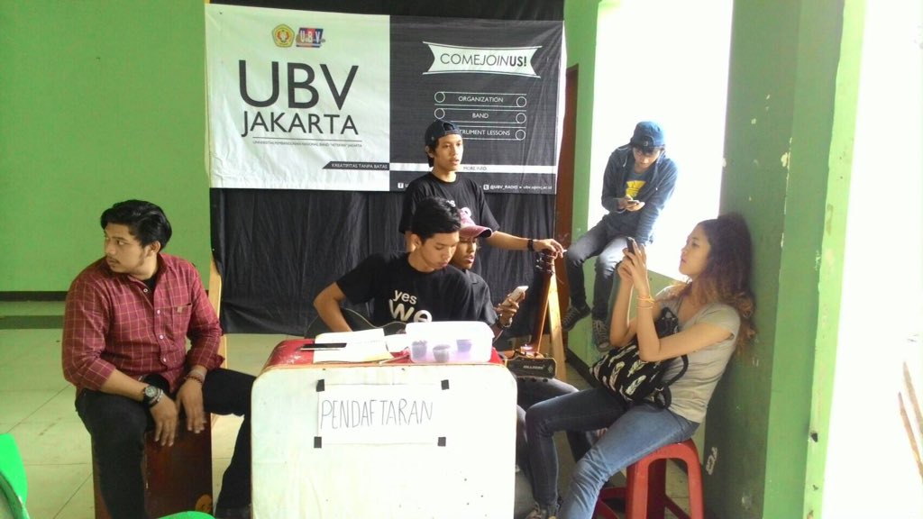 Selamat siang! buat kalian yg mau belajar main instrument UBV lah tempatnya. Yuk Segera daftarkan diri kalian😊