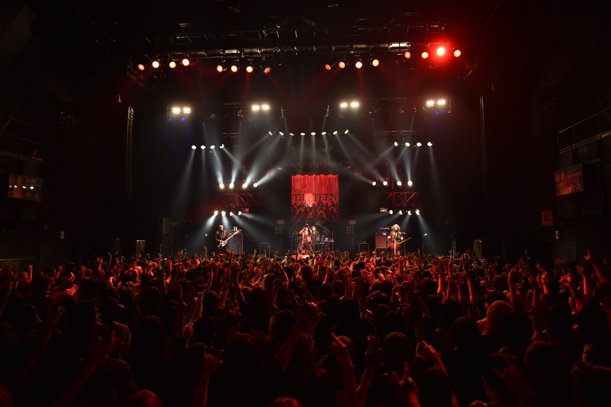 VKHpress's tweet photo. LIVE REPORT: The THIRTEEN "INDEPENDENT 13"@ Akasaka BLITZ https://t.co/Clggjl8oKo #visualkei #vkhpress #thethirteen https://t.co/RlAmSWfTtP