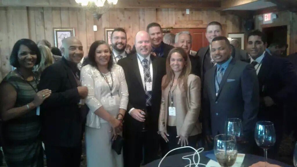 luzhmolano's tweet photo. @GoAvisBudget @abgFlorida #ABGPride16 our MCO family Celebrating our Pride dinner https://t.co/1Msohauvxc