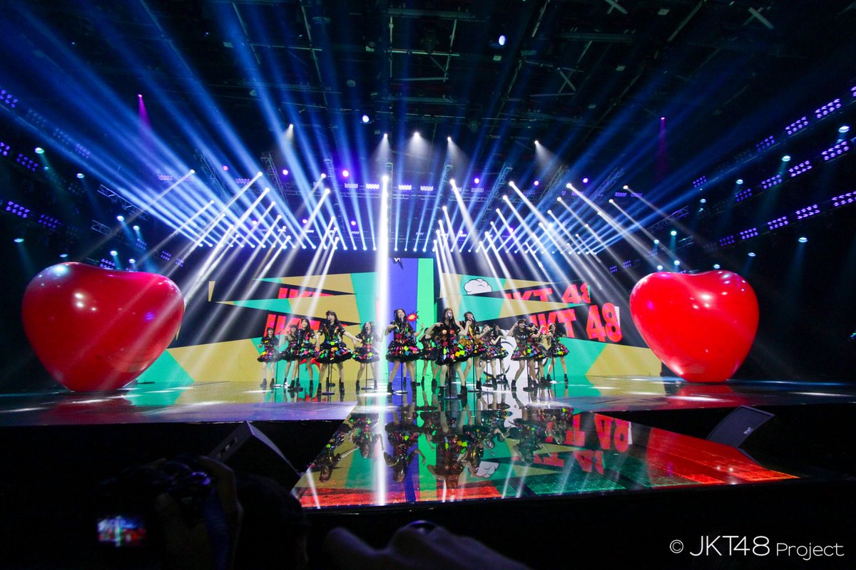 officialJKT48's tweet photo. Terima kasih telah mengundang JKT48! Selamat Ulang Tahun @OfficialRCTI ! #RCTI27AnniversaryCelebration https://t.co/IANfARcW4u