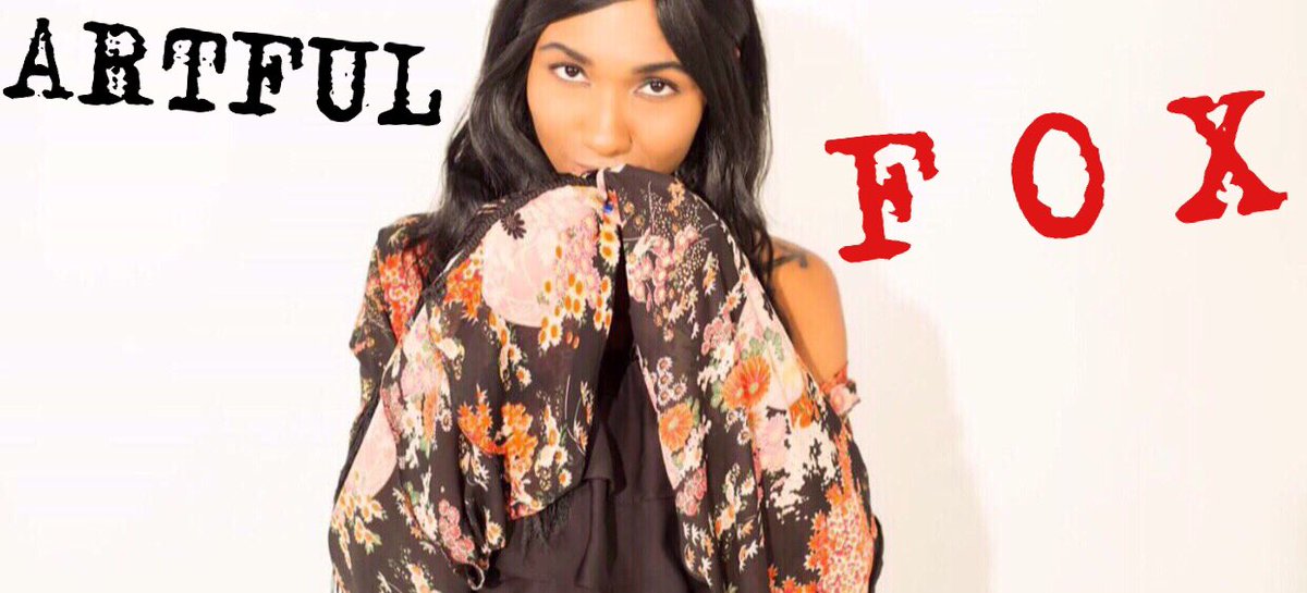 NikolBria's tweet photo. A R T F U L 🎨  F O X ✨

📷 : @gwiszproductions 

#artful #fox #art #artsy #artist #photography #muse #model https://t.co/8bW9lljBLs