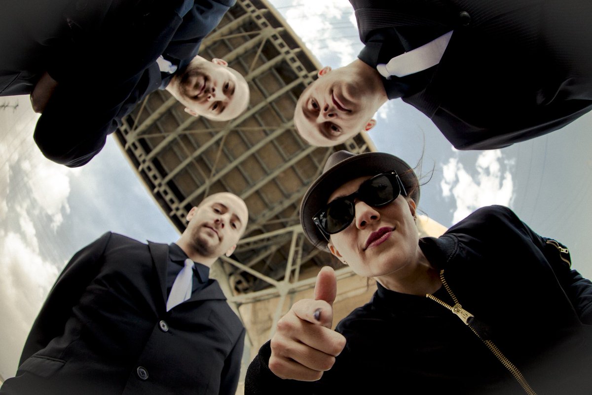 Only few more hours to go till <a href="/Interruptweets/">The Interrupters</a> &amp; <a href="/123GOEIEMIDDAG/">GOEIEMIDDAG!</a> rock the Winston!