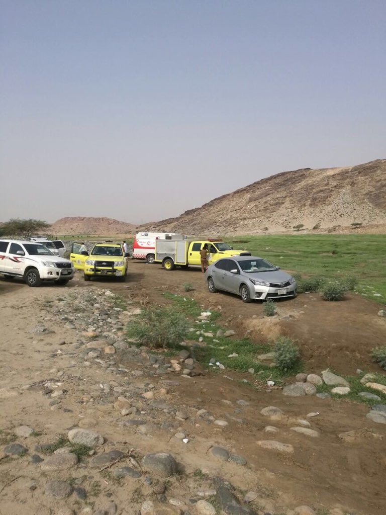 مدني محايل ينتشل جثة شاب غرق في وادي البردني