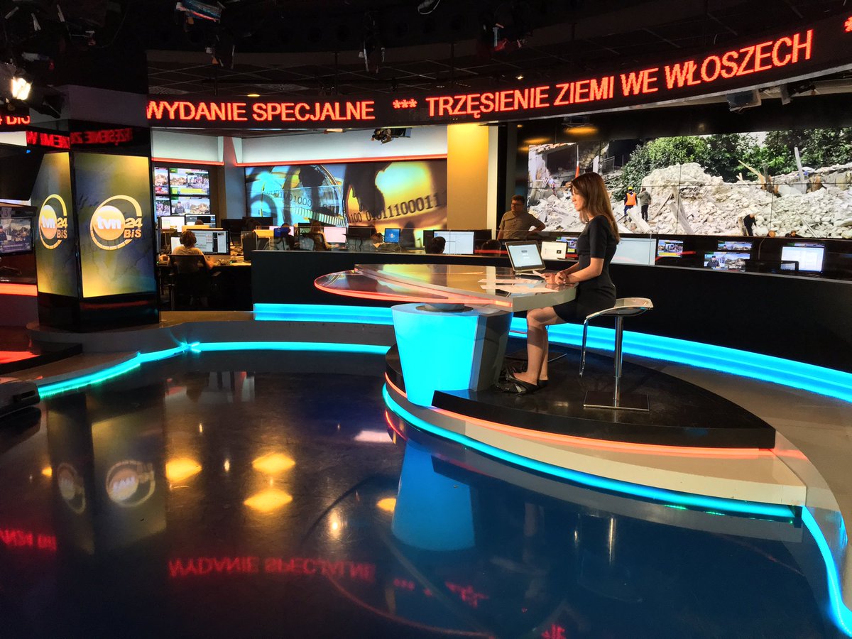TVN24BiS's tweet photo. W @TVN24BiS nieprzerwanie trwa wydanie specjalne w związku z tragedią w #Amatrice - rozmawiamy z ekspertami https://t.co/DdqahxUx78