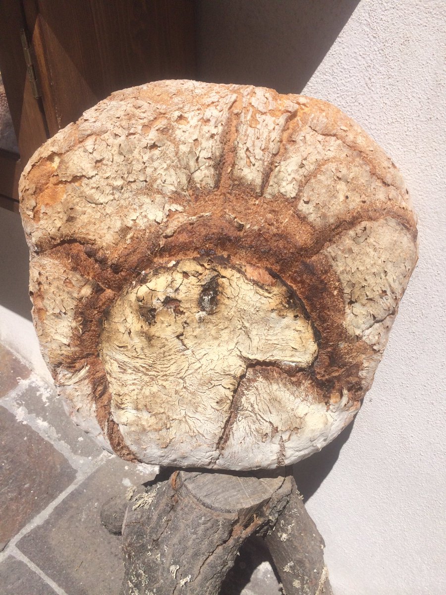 La bontà del #pane di #MonteSantAngelo raccontato da <a href="/Foodscovery/">FOODSCOVERY</a> <a href="/DidonnaRosario/">rosario didonna</a> 👏 foodscovery.it/foodheroes-mag… #food