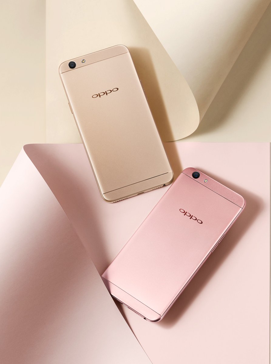oppo's tweet image. Choose the #SelfieExpert that suits you best! #OPPOF1s #OPPOF1Plus both available in Gold and Rose Gold!