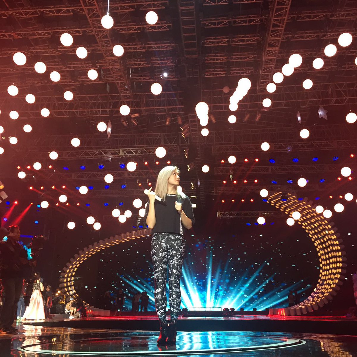 Wah ada <a href="/agnezmo/">AGNEZ MO</a> lagi latihan untuk penampilan spektakuler di Malam Puncak HUT SCTV ke 26! #26SCTV