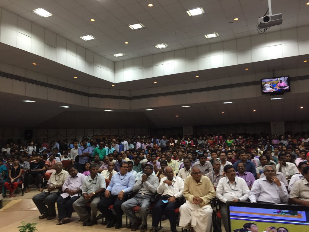 thekiranbedi's tweet photo. Fantastic Youth Power. Of Puducherry University. May get harnessed for #SwatchPuducherry..@swachhbharat @PMOIndia https://t.co/yaswiVFX2I