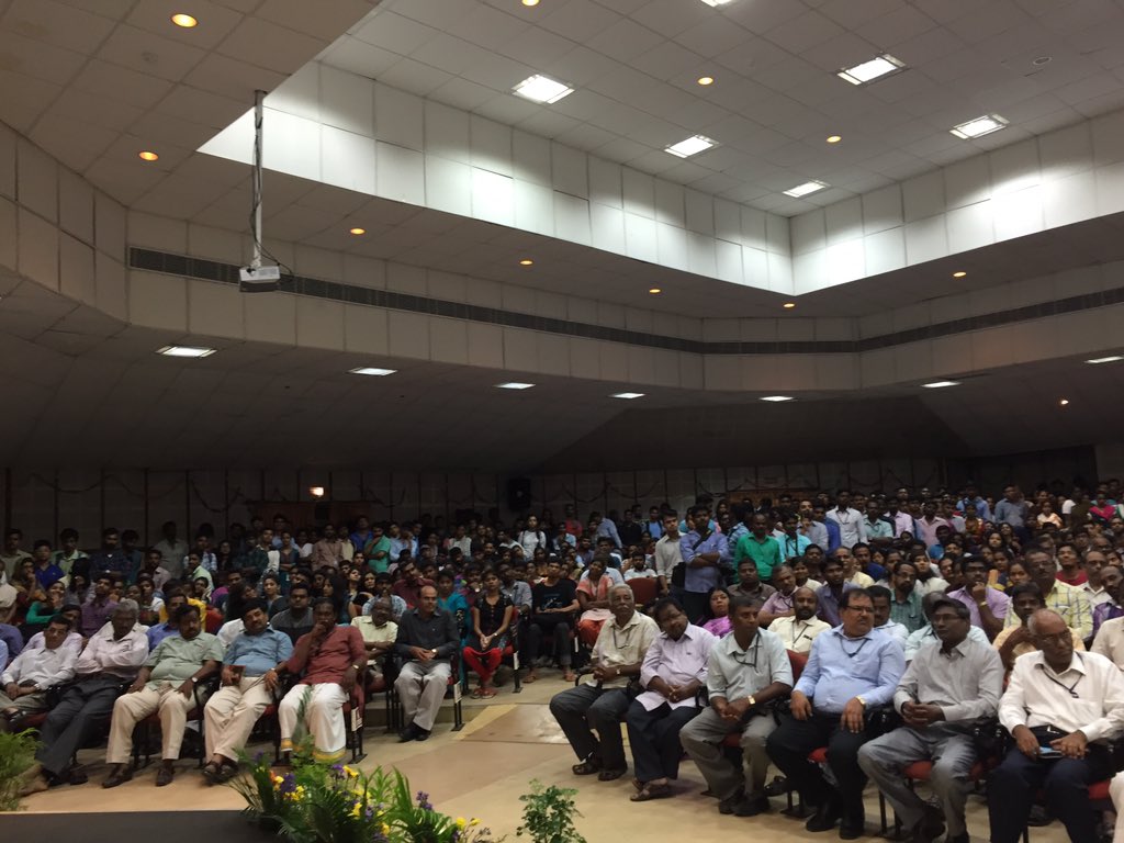 thekiranbedi's tweet photo. Fantastic Youth Power. Of Puducherry University. May get harnessed for #SwatchPuducherry..@swachhbharat @PMOIndia https://t.co/yaswiVFX2I