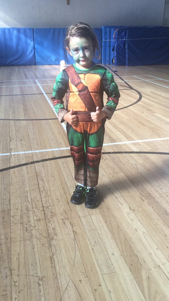 CUCoachOli's tweet photo. Evie is her favourite turtle today! 🐢🐢🐢#WackyWednesday #TeamLeonardo https://t.co/6lvYJvSS4L