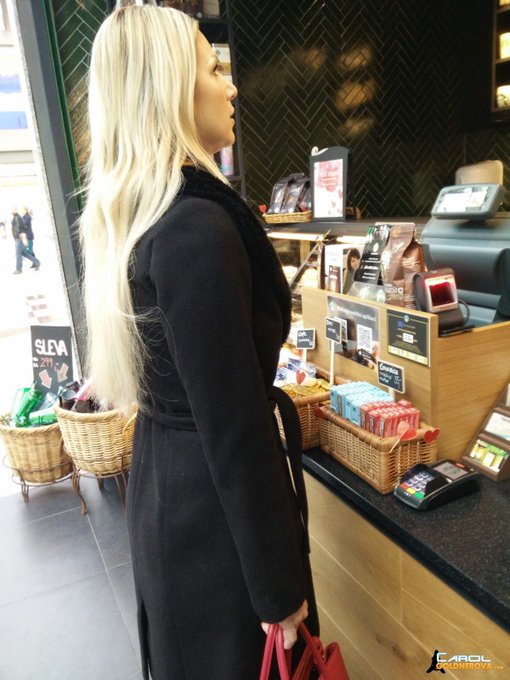 Where is my favourite coffe? And yes, I don't have anything under this long coat :) #public #flashing<a href="/tag/public"class="tags"><span>#public</span></a><a href="/tag/flashing"class="tags"><span>#flashing</span></a>