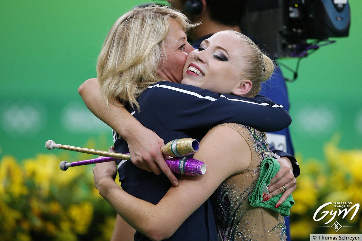 ffgymnastique's tweet photo. #BackfromRio : @K_Moustafaeva, finaliste au concours général, accompagnée de sa maman et entraîneur ✨ #Rio2016 #FRA https://t.co/VU40lvch7o