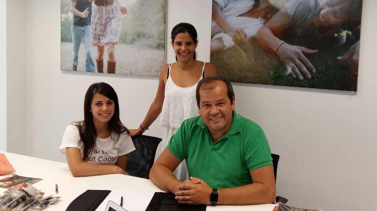 Mascreativs's tweet photo. Después de mucho tiempo, Javier Macía volvió a visitar nuestra oficina. Ya lo echabamos de menos #mascreativos https://t.co/rseLj3xG3j