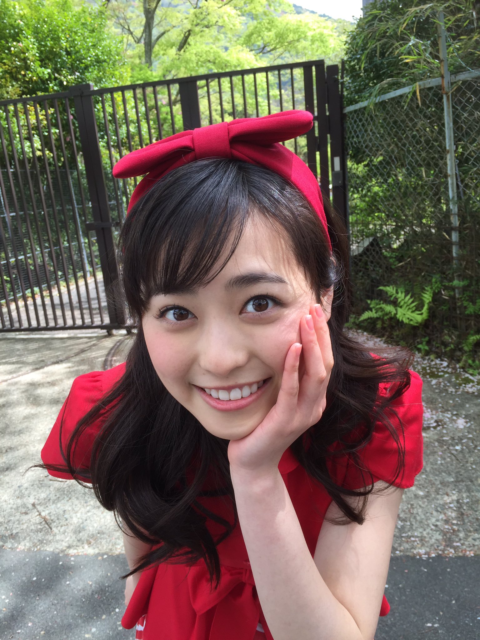 【大型配送タイプ】福原遥さん掲載4ページSET（ポスターサイズ）限定セット 厚手ラミネート加工】福原遥 水着 雑誌切り抜き 4ページ サイズ