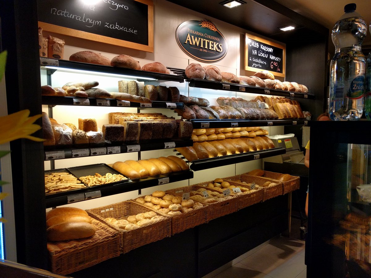 Iza_Sielska's tweet photo. Worth flying for 12 hours with two little kids.
#PolishBread https://t.co/ekENY2mDZ6