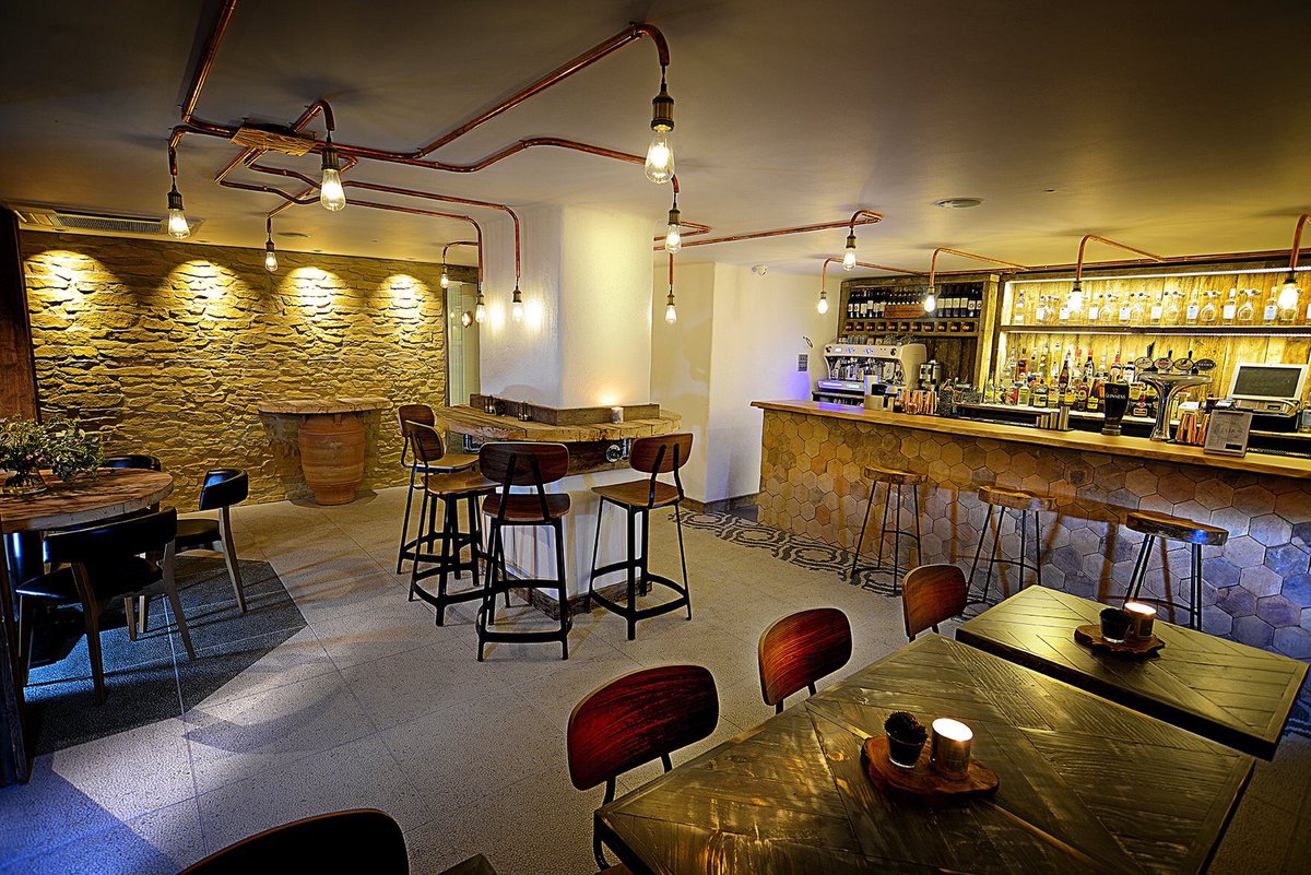 EntyceCreative's tweet image. We're looking forward to celebrating 2 Entyce birthdays @OliveTBPreston in Chester this evening! #Entyce #birthdays