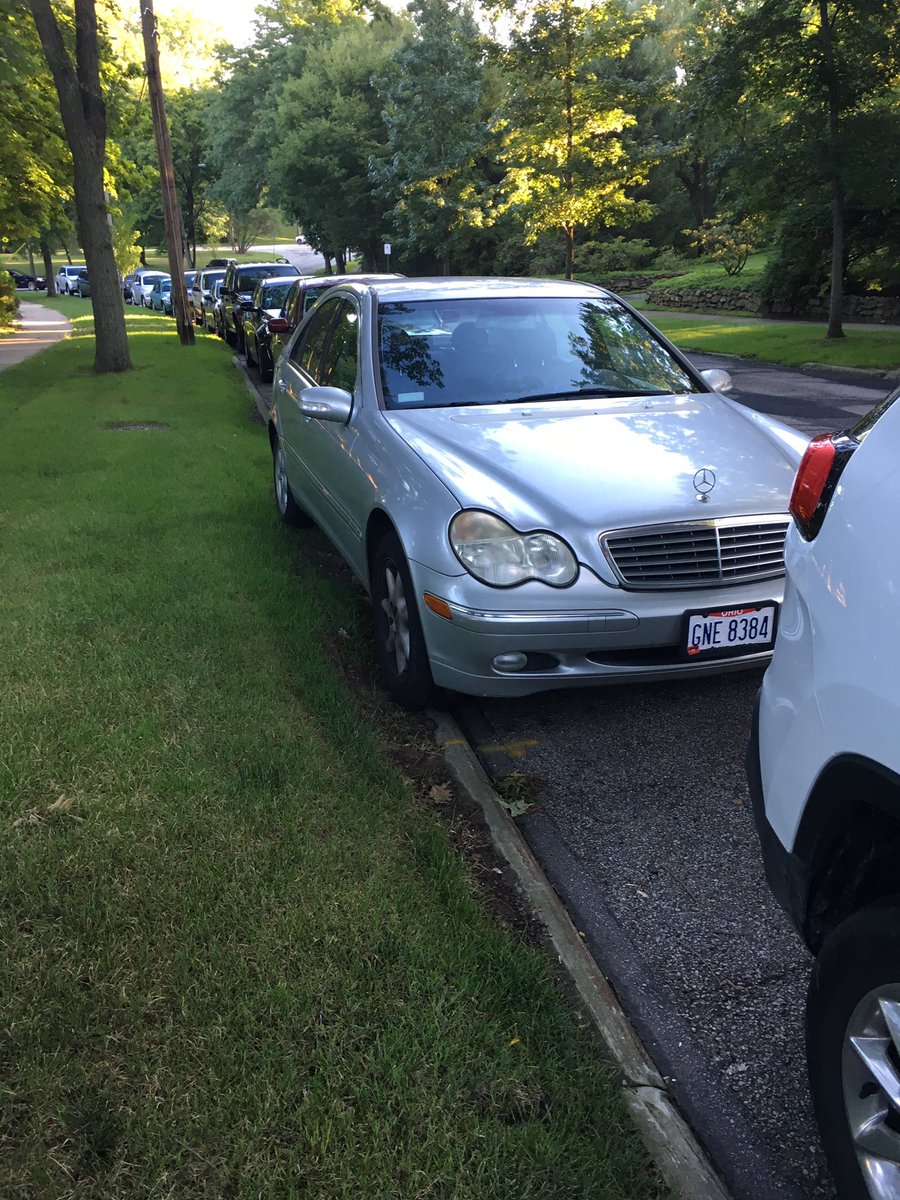 HB_Problems's tweet photo. Wake up and smell the bad parking https://t.co/jYHfTYJyqK