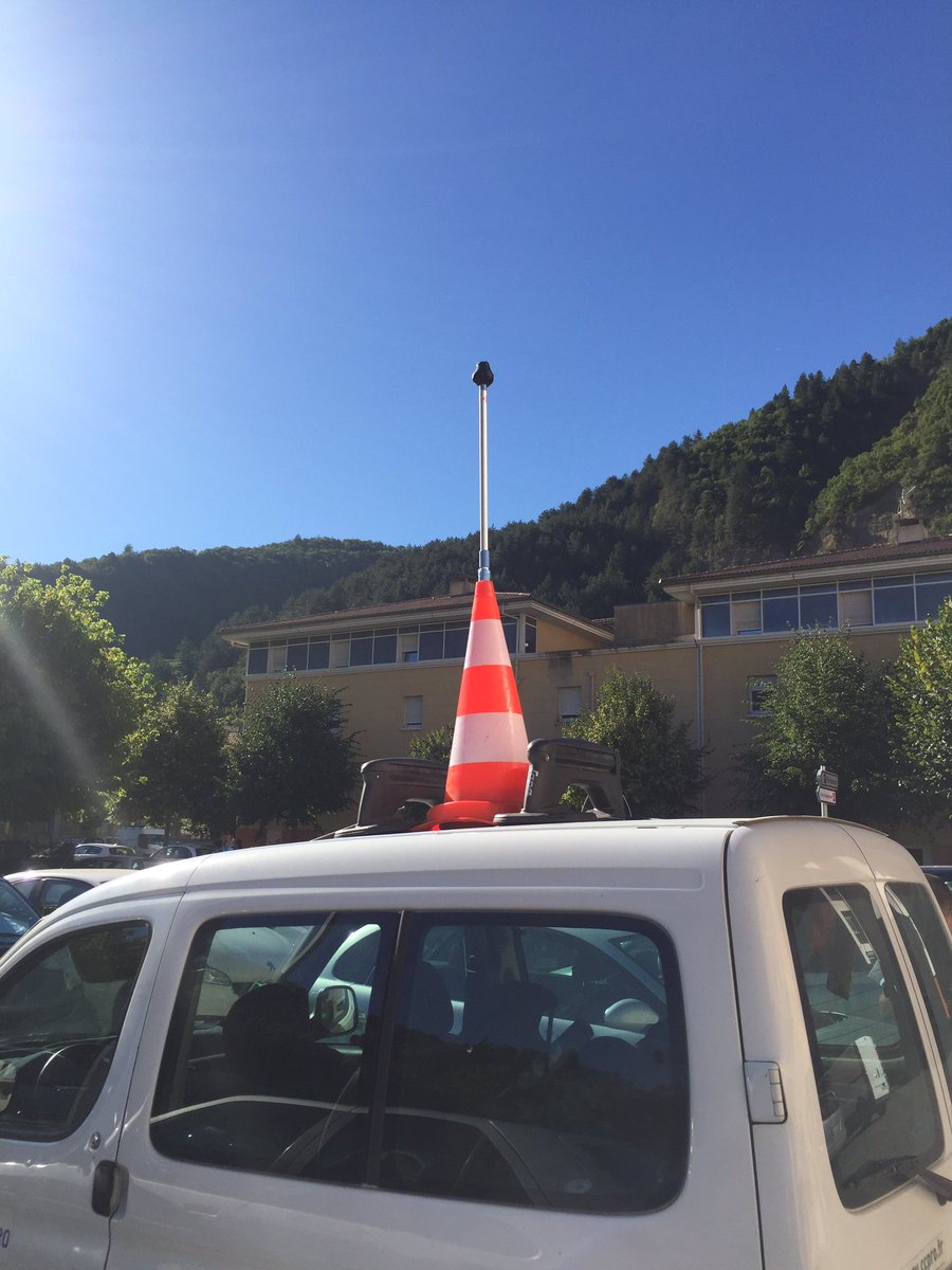 JLZIMMERMANN's tweet photo. À venir pour l'opération libre à Aiglun des prises de vues 360• en voiture pour @mapillary #operationlibre @stfmani https://t.co/K46L0f3jYX
