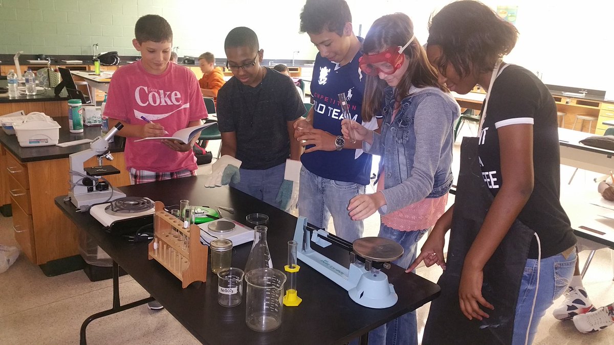 TMSCoachScott's tweet photo. 8th Graders reviewing Lab Equipment 
#sciencerocks
#ifyoutakeupspaceyouMATTER https://t.co/HHVqbfxVQO