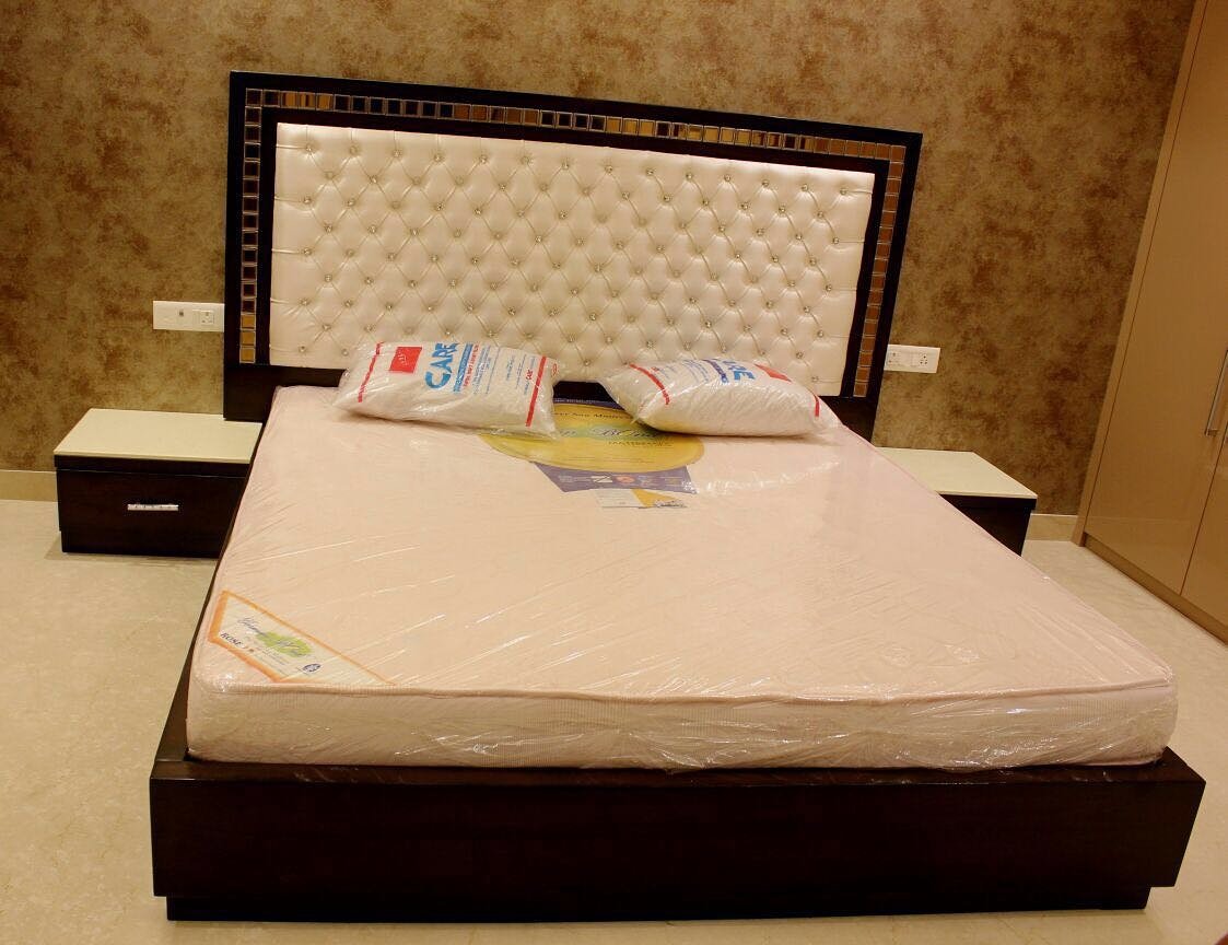 Gallery99Ind's tweet photo. #delhi #gurgoan #gurugram #noida #faridabad and selected #ncr  #Gallery99 #delhigram #shopdelhi #beds #bedroomdecor https://t.co/w9lzuR78Vn