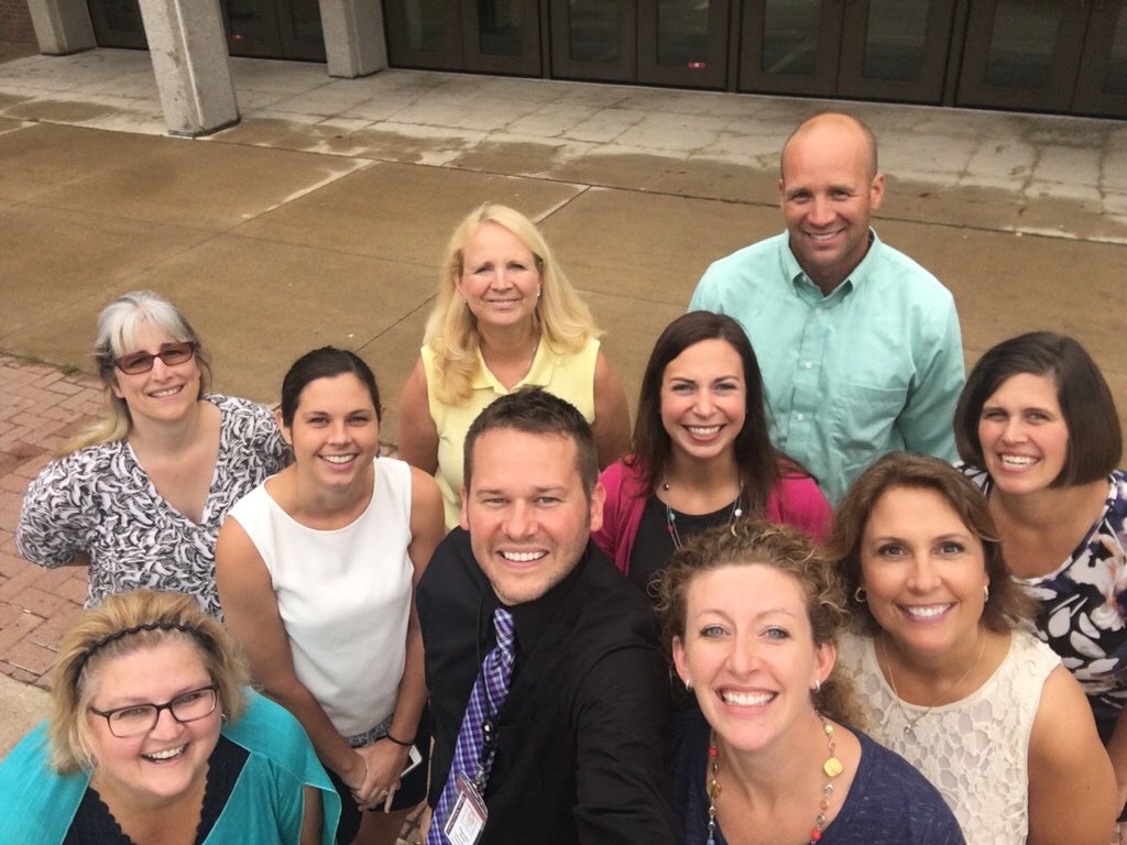 MrsBolanda's tweet image. Hanging out at Wausau West for new tech ideas #wsdtechsummit #starttoday