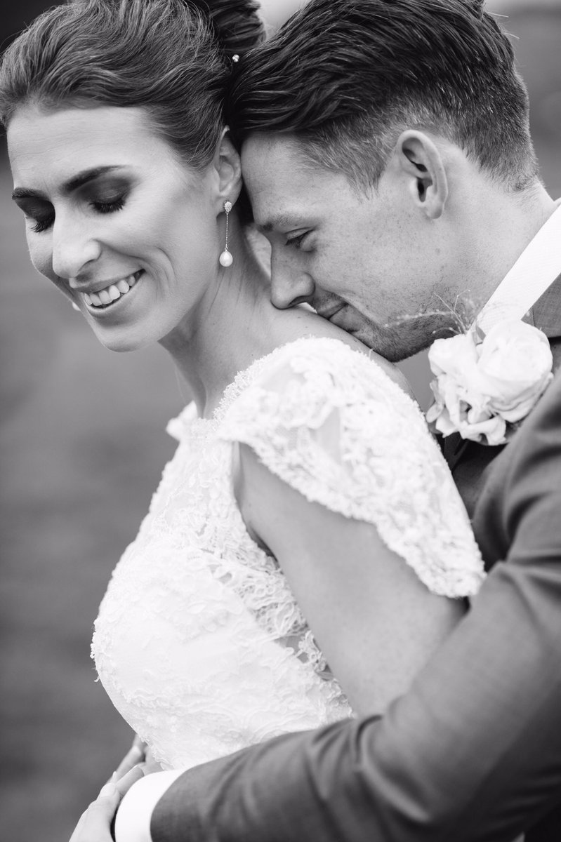 Love this little moment between Sophie &amp; Wayne @KingscoteBarn