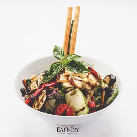 eatnjoyofficial's tweet photo. En taze sebzeler bu salatada buluştu. Siz de bu lezzetin tazeliğini denemek istemez miydiniz? 
Rez: 0258 212 4590 https://t.co/BVM17SbxYB