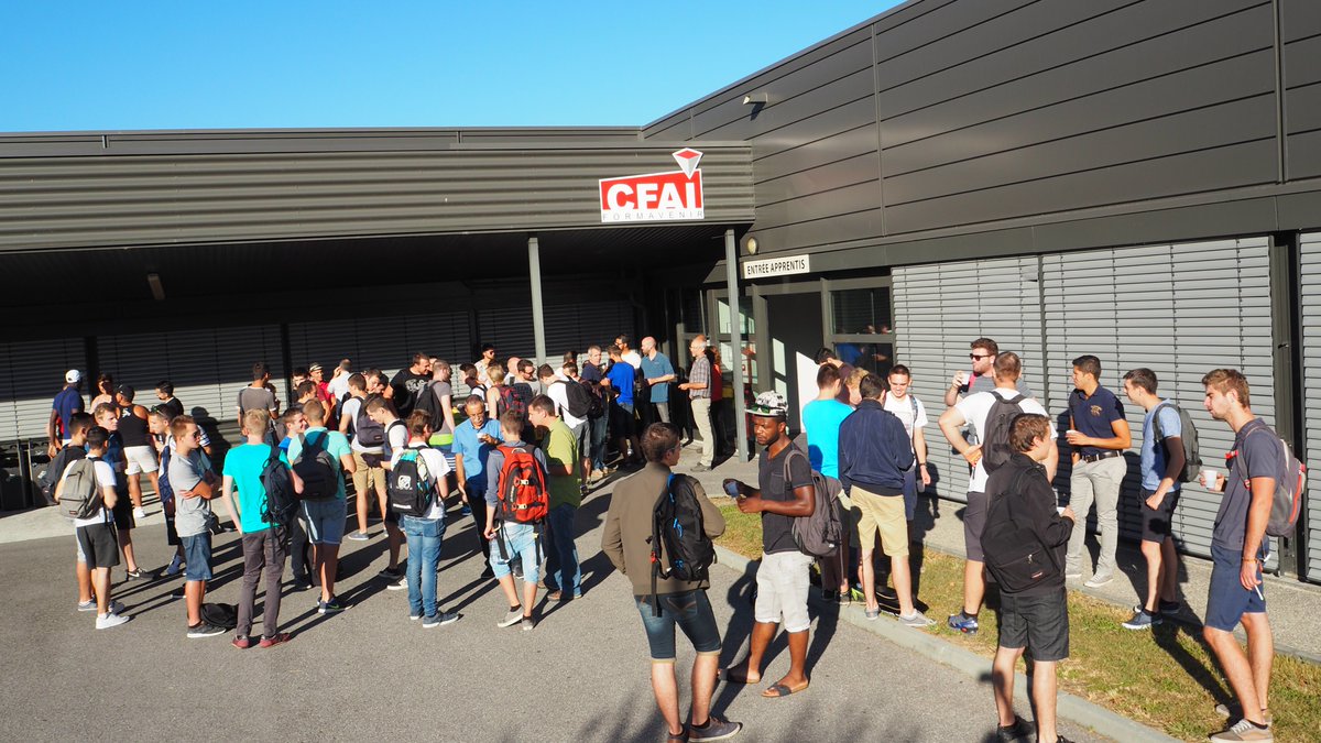 CfaiFormavenir's tweet photo. #Rentrée des teminales #BacPro et #Bts au @CfaiFormavenir Soleil et convivialité pour l'année 2016-2017 https://t.co/xOZITmmC16