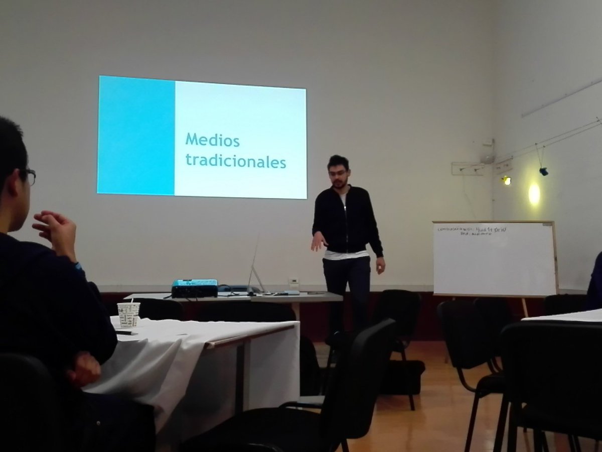 elsalondecamilo's tweet image. Datos al tablero.  Que dicen los medios sobre educación en Colombia? #hackealaeducacion