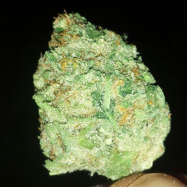 This strain is suppose to pack quite the punch, I'll be the judge of that xD