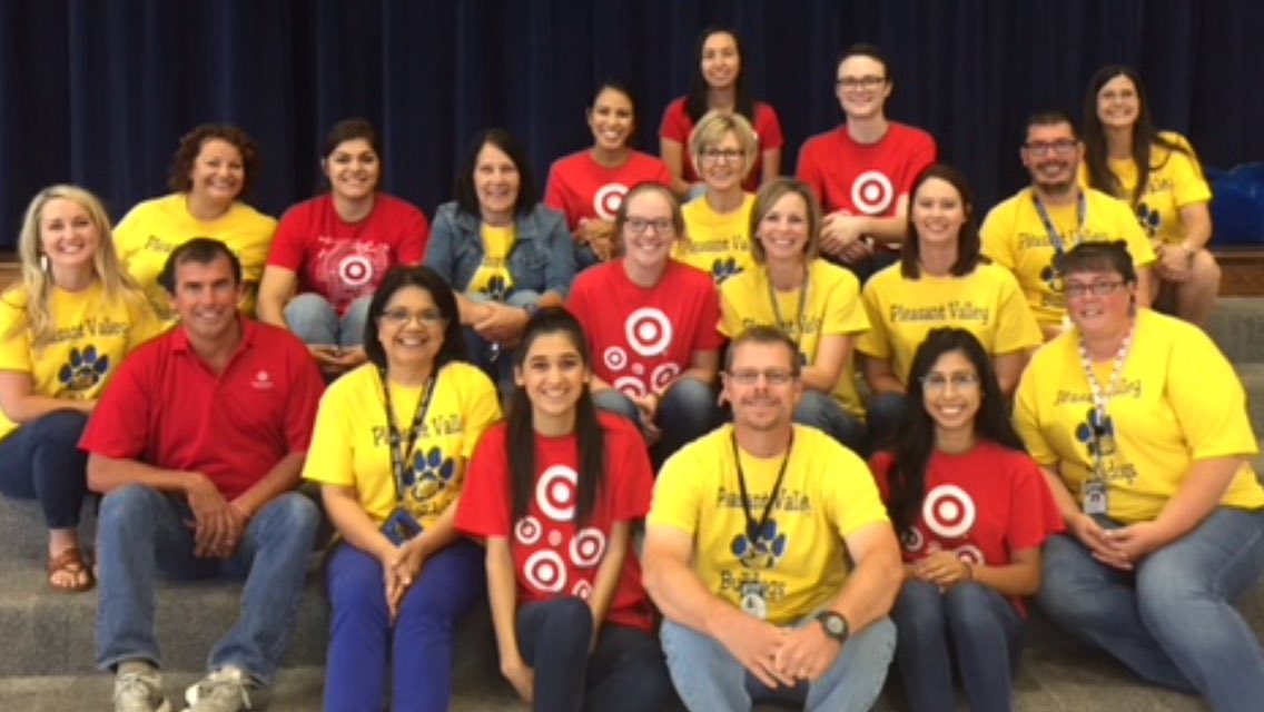 Target volunteers helped out at Pleasant Valley Elementary. supportingEducation@AmarilloISD <a href="/jjmartinez01/">Jose Martinez</a> <a href="/CDCahill/">Chris Cahill</a>