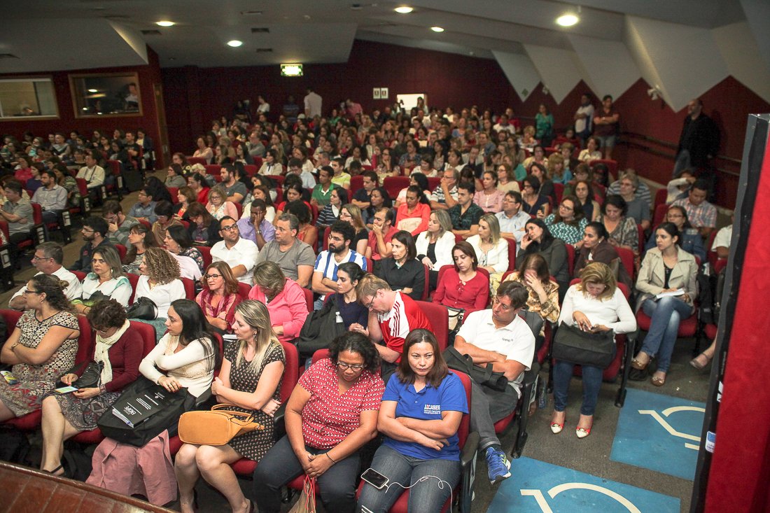 Endipe2016's tweet image. Foi grande a participação na abertura do Endipe 2016. Mais de 1500 pessoas prestigiaram a solenidade.