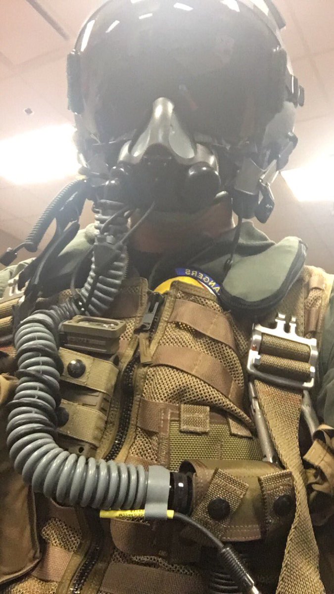 ElonClips9f's tweet photo. 2013 Team Captain Taylor McHargue dressed and ready for work this morning. #TotalPackage https://t.co/D9KK60RsvI