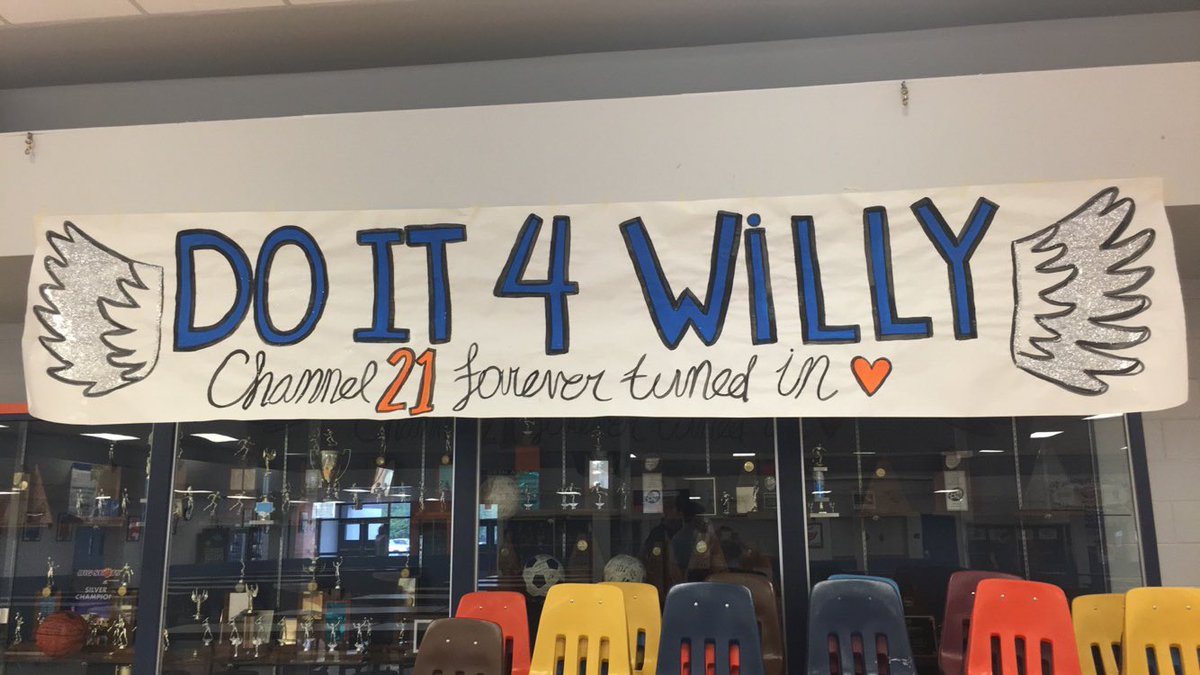 Lighting up the field 1 more time👼🏾  Support the OHS 🏈team as we honor our fallen warrior💙 this Fri. <a href="/Ppark/">박혜연</a> 7:30!