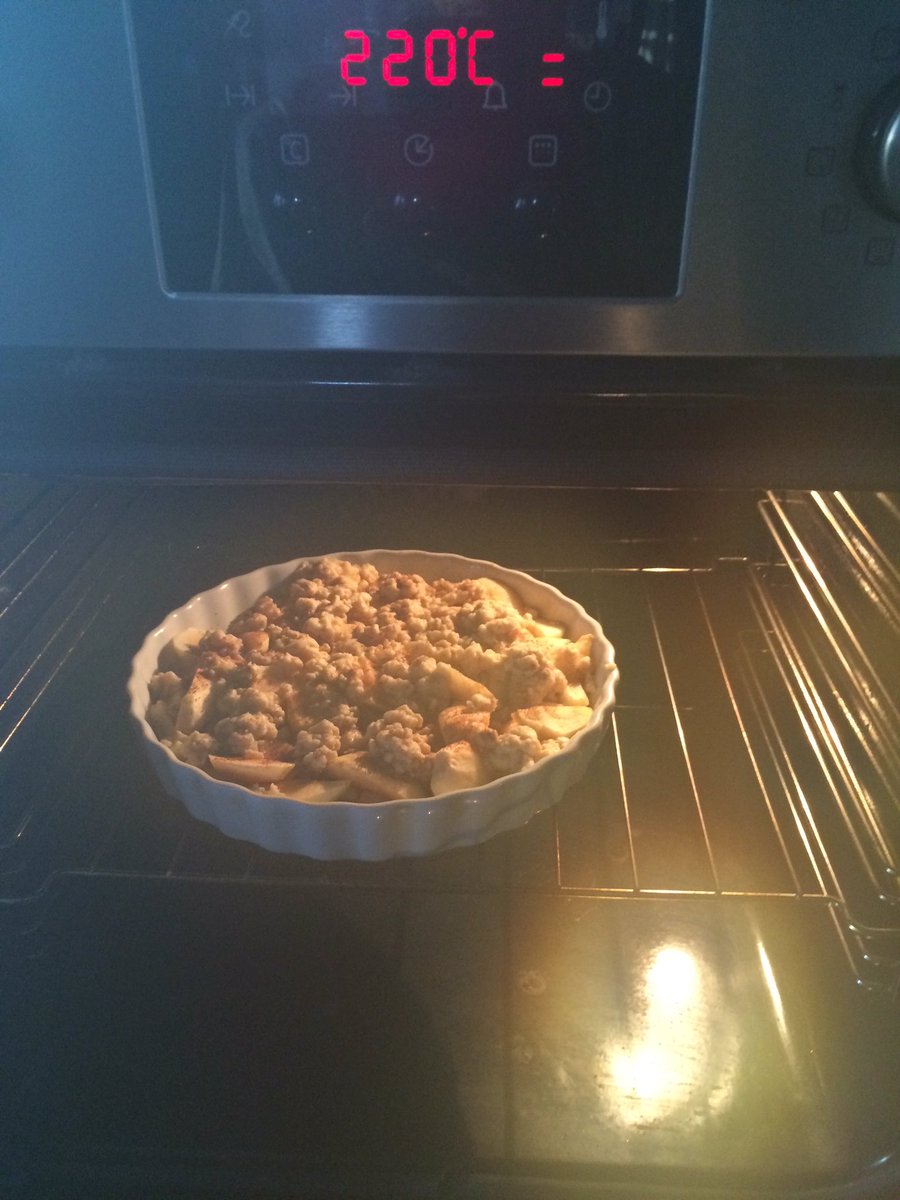 m_jern's tweet photo. #fallfrukt = #äppelpaj https://t.co/7tNHqJA782