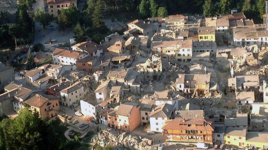 cnnbrk's tweet image. No one allowed to spend Wednesday night in quake-hit town of Amatrice, Italian officials say cnn.it/2bEZohb