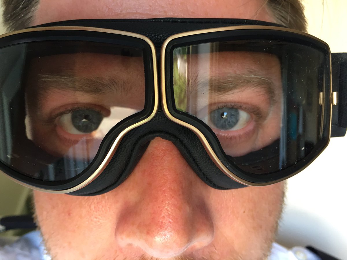CptRambunctious's tweet photo. Oh yes! Come to Daddy! #aviatorgoggles #dgr2016 https://t.co/amtf5iP2T4