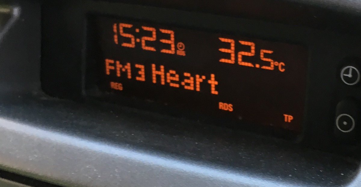 PhillyTheHoss's tweet photo. London NOT the place to be in this heat 😳 https://t.co/iaQHu0xtuF