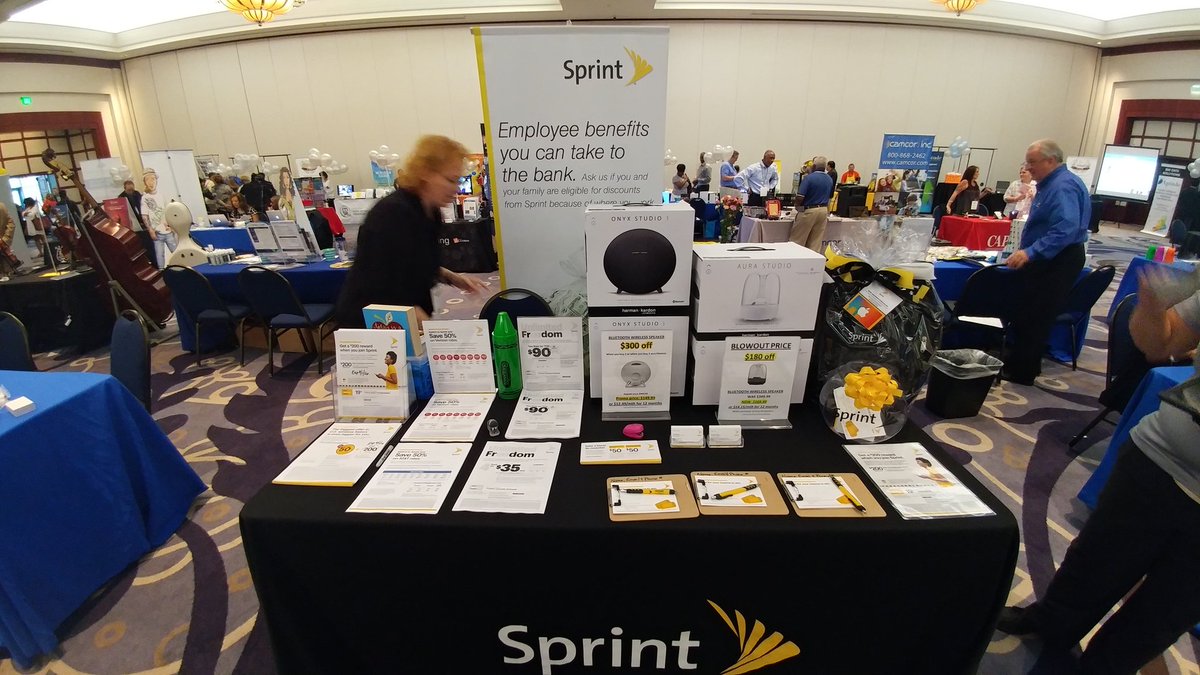sprintstore6374's tweet photo. Sprint is representing Unlimited FREEDOM at the #FCSVFair2016! #IMVendor! @EddieSprint @DGurosky https://t.co/9ApXJLcrXv