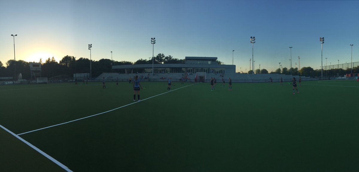 ACPotter's tweet photo. Nijmegen dames 1, Tuesday practice vs the new Oranje Rood #wehavesun #wednesdaymorningtraining https://t.co/zDzHY8xJlY