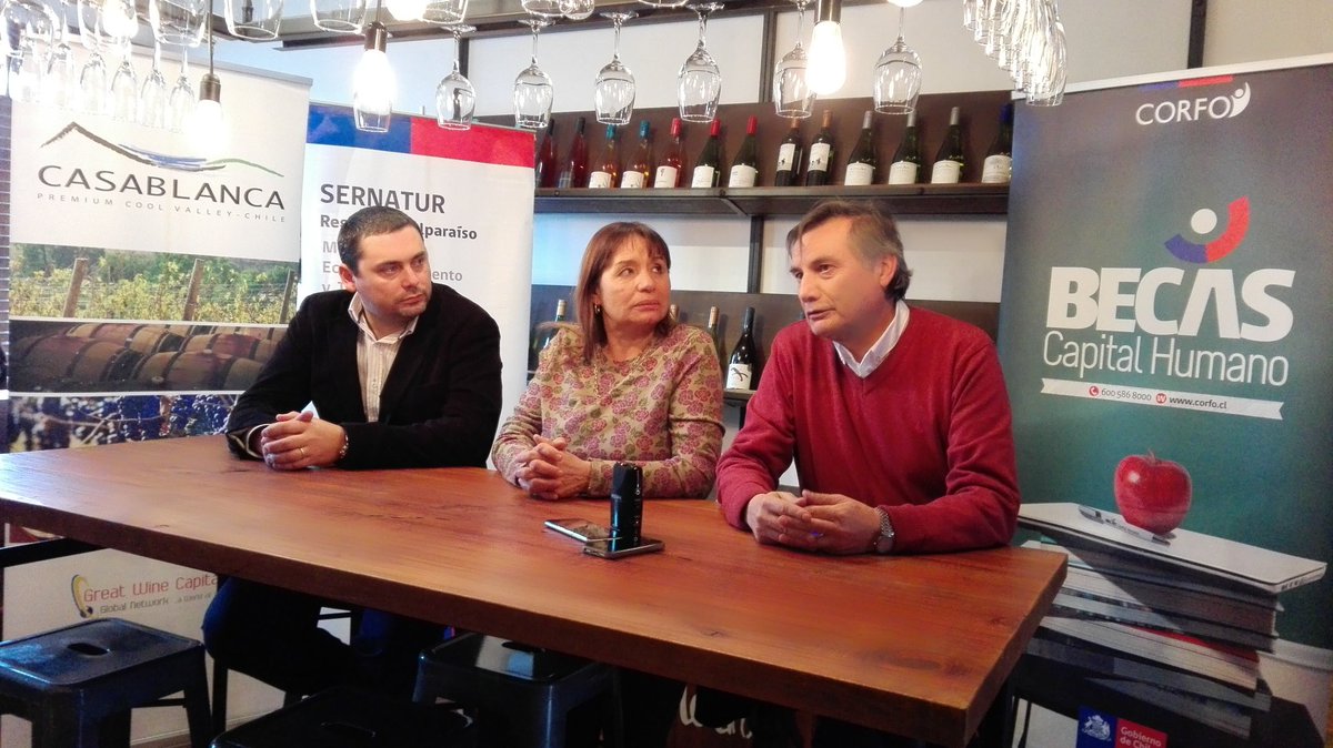 Hoy lanzamos junto a <a href="/Corfo/">Corfo</a> y <a href="/sernatur_valpo/">SERNATUR Valparaíso</a>  el nuevo programa de Becas Capital Humano Portugués.