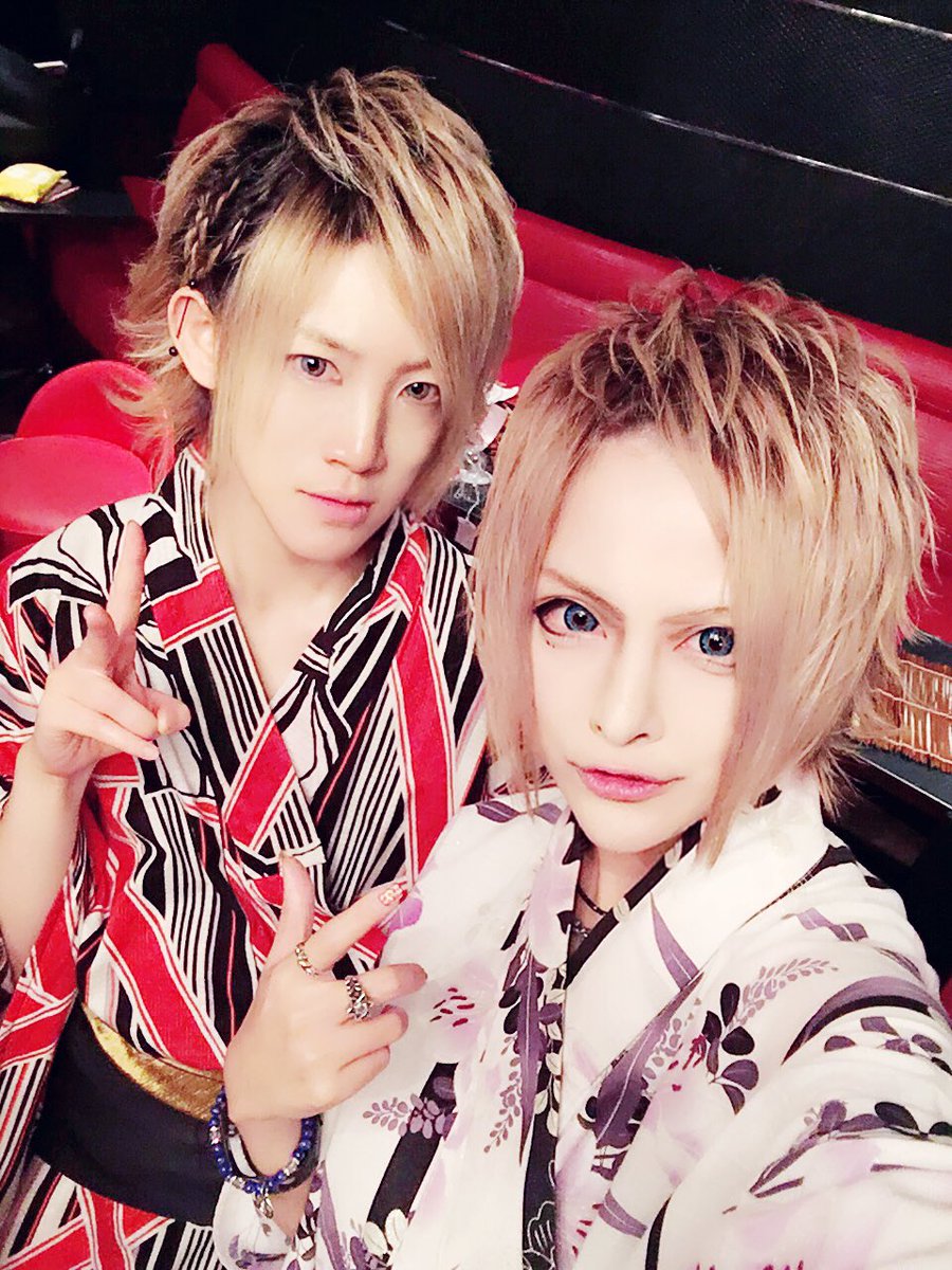 藤堂雪名 男装 Twitter वर 次は ˊᗜˋ イケメンすばるさんのこの髪型めっちゃ好き 俺も今度やってみようかな イチオシのルイくん 仕事もできるしかっこいいからおすすめ そしておデコ出してる俺いかがでしょうか 笑 男装 中性 イケメン 夏祭り 藤堂雪名 男装 Twitter वर 次は ˊᗜˋ イケメンすばるさんのこの髪型めっちゃ好き 俺も今度やってみようかな イチオシのルイくん 仕事もできるしかっこいいからおすすめ そしておデコ出してる俺いかがでしょうか 笑 男装 中性 イケメン 夏祭り