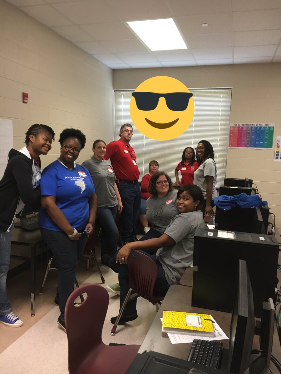 debmurray54's tweet photo. MS Math having fun!  #sizzlinFCS https://t.co/LRiDeoOvtA
