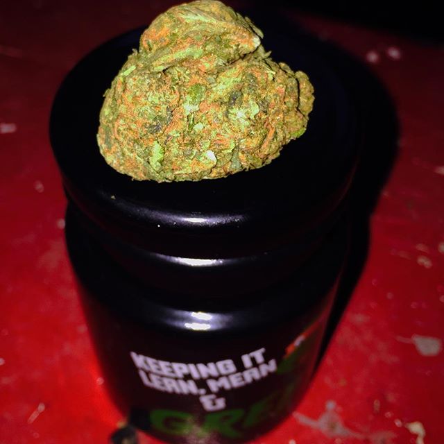 SinclairPeggy's tweet photo. cant wait to smoke this.. much needed https://t.co/OZuHvGksbh